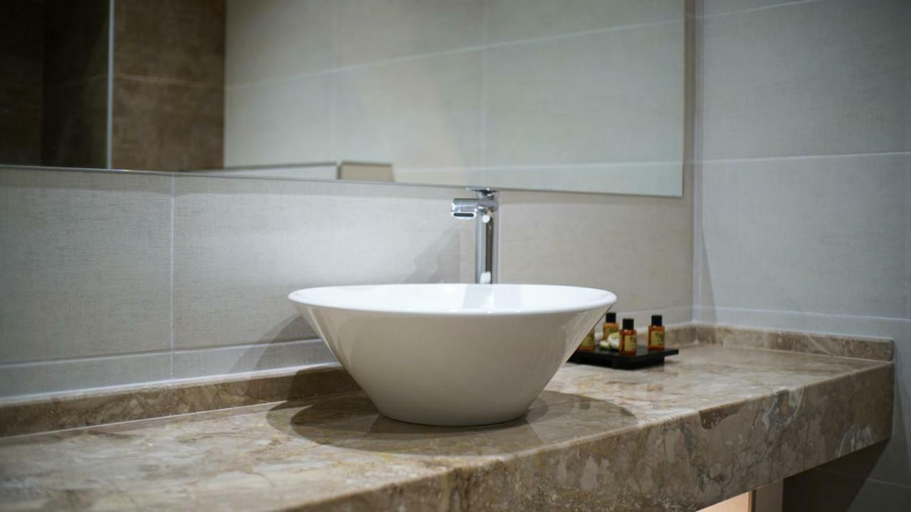 Agnes Deluxe Hotel เปฟโกโฮรี ภายนอก รูปภาพ