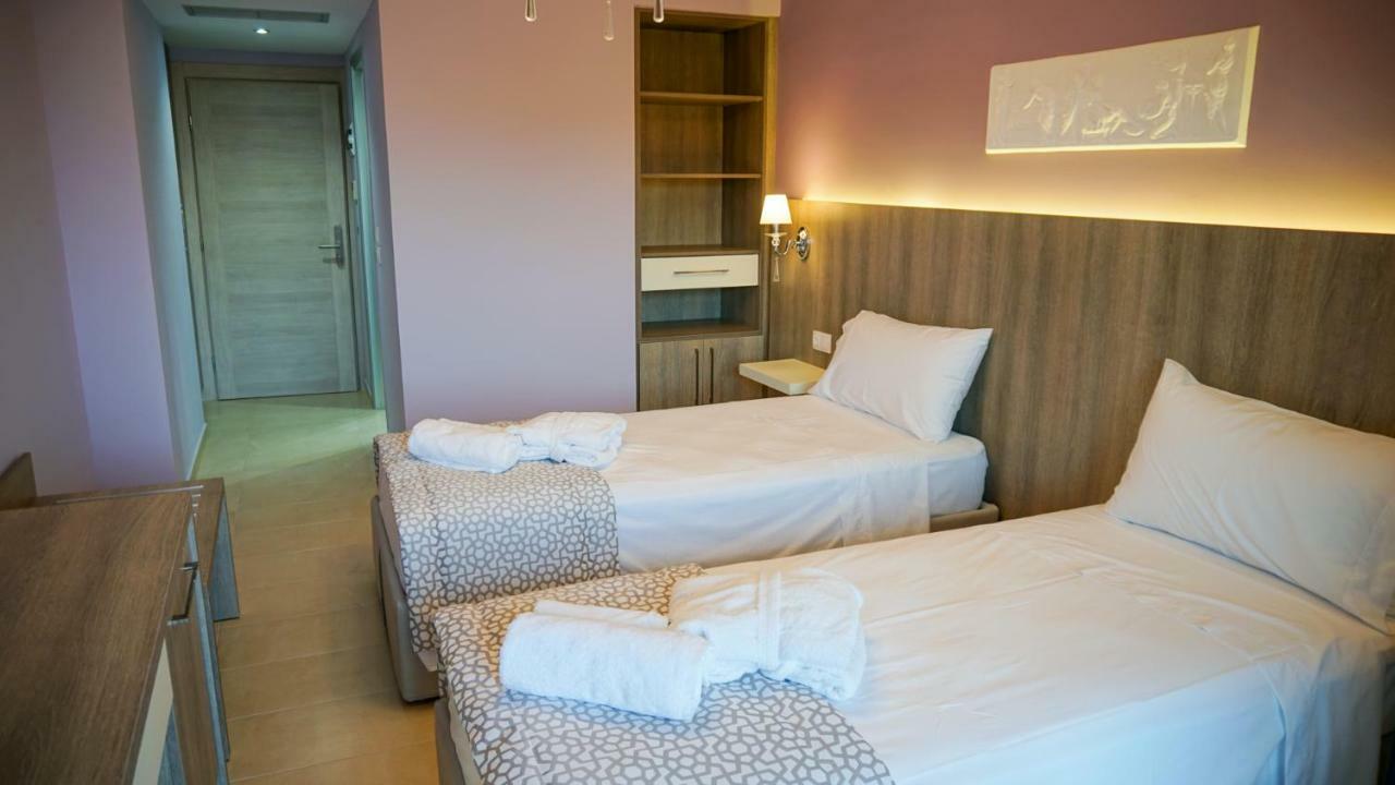 Agnes Deluxe Hotel เปฟโกโฮรี ภายนอก รูปภาพ