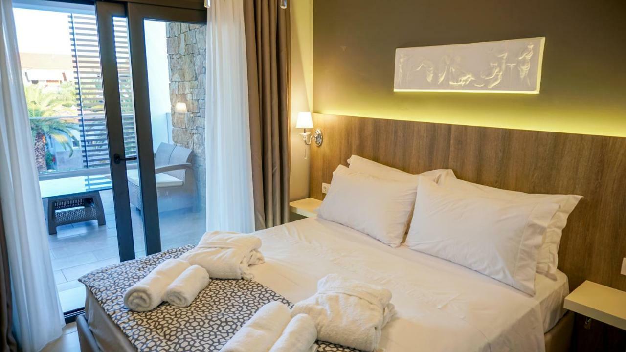 Agnes Deluxe Hotel เปฟโกโฮรี ภายนอก รูปภาพ